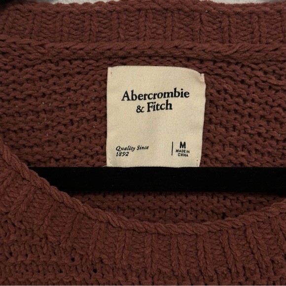 Abercrombie & Fitch sweater - Picture 2 of 4